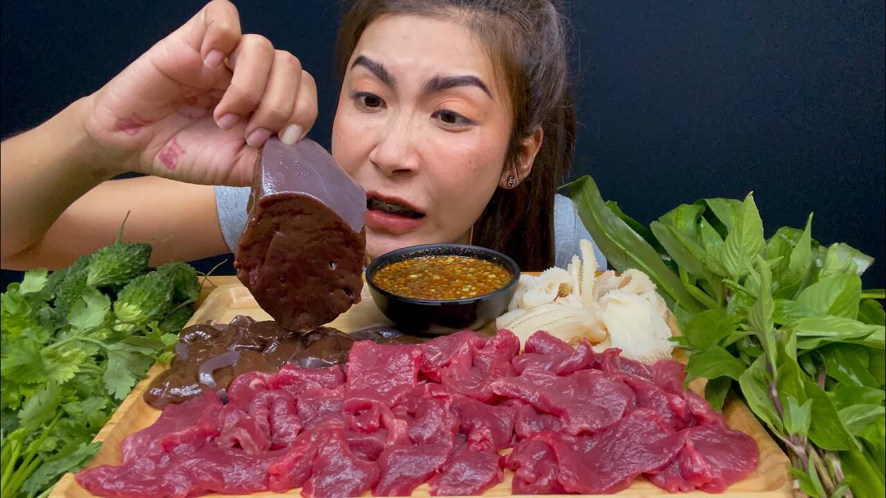 กินเนื้อดิบตับดิบ