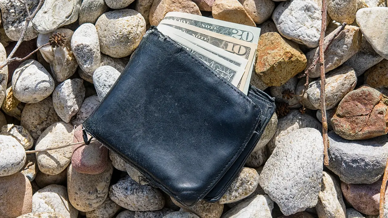 กระเป๋าตังค์ตก 